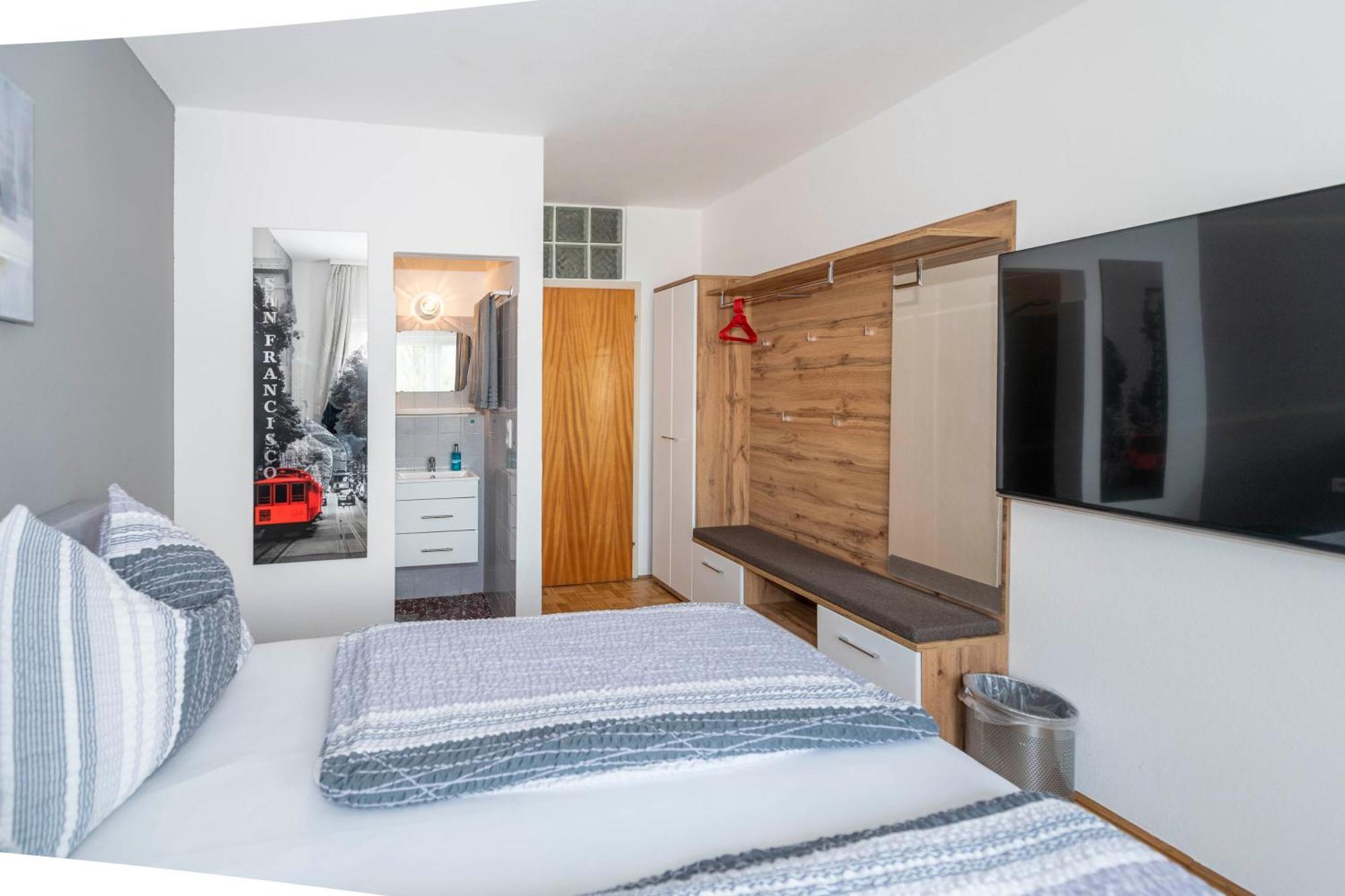 Gaestehaus Genf Velden am Wörthersee Habitación foto