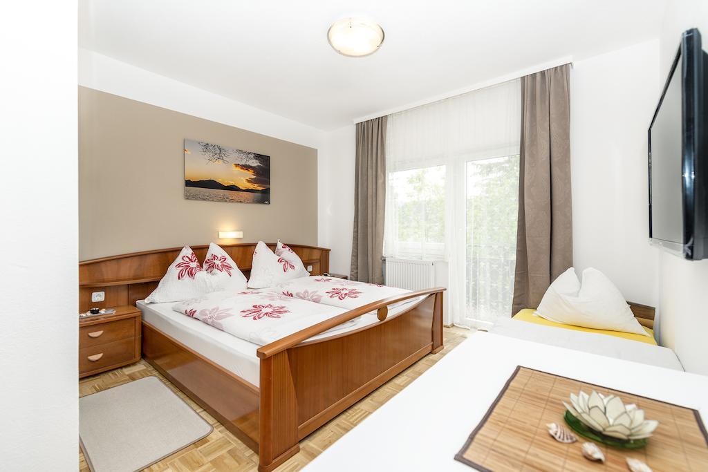 Gaestehaus Genf Velden am Wörthersee Habitación foto